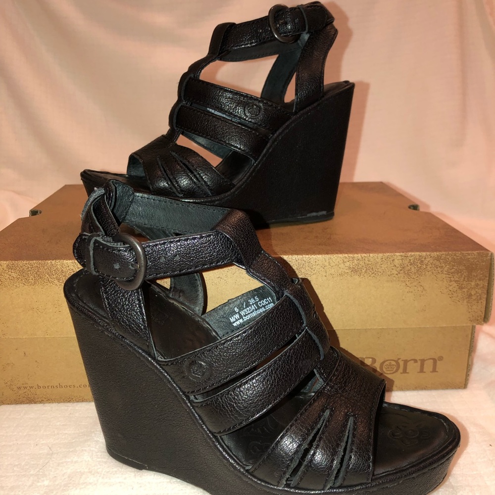 Born Pemberly Wedge Sandal EUC!